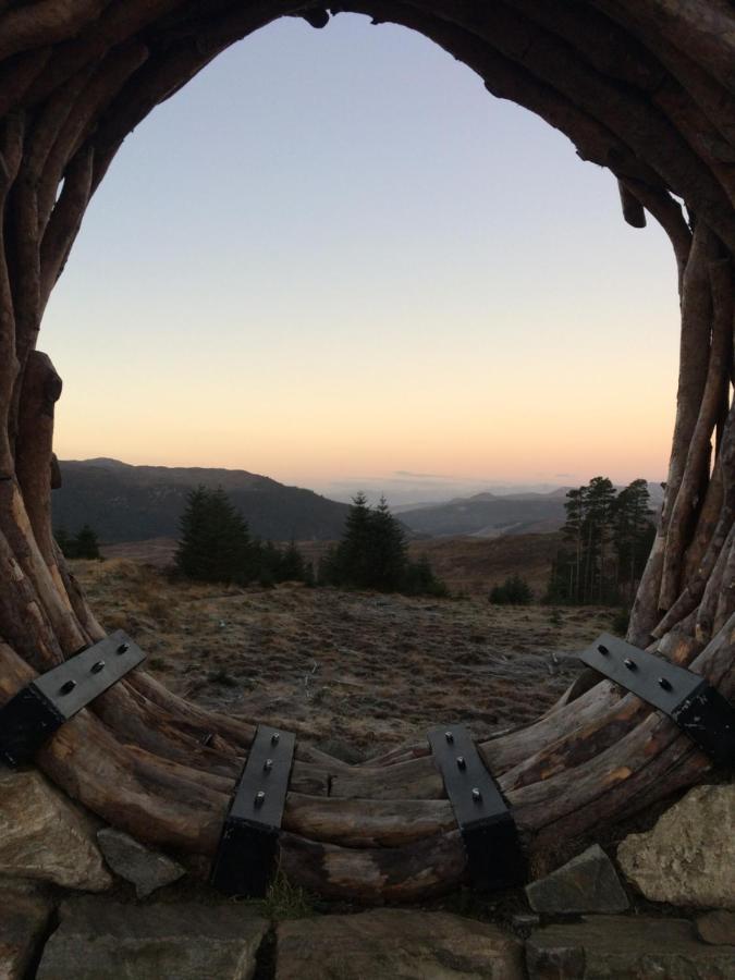 Loch Ness Backpackers Lodge ドラムナドロッキット エクステリア 写真