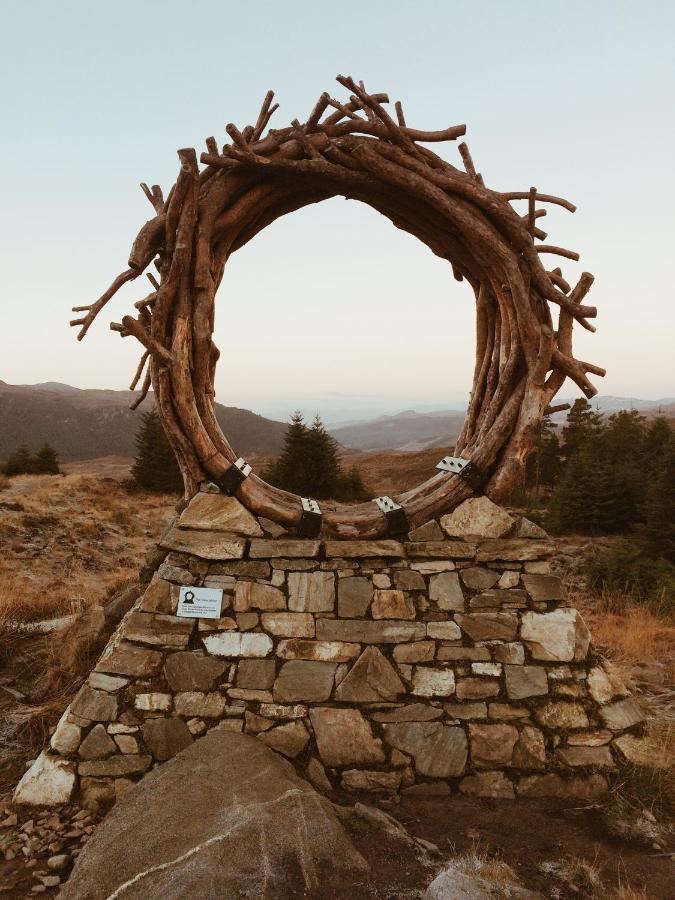 Loch Ness Backpackers Lodge ドラムナドロッキット エクステリア 写真