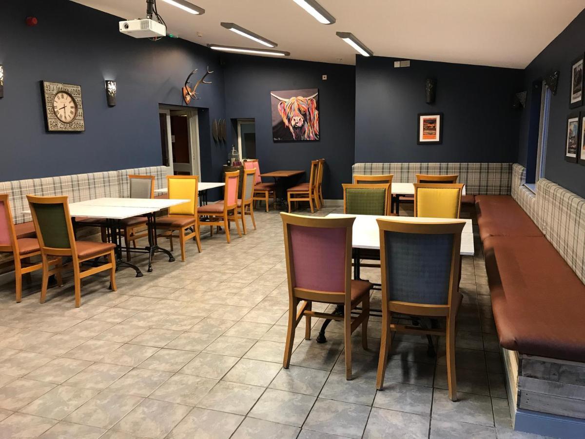 Loch Ness Backpackers Lodge ドラムナドロッキット エクステリア 写真